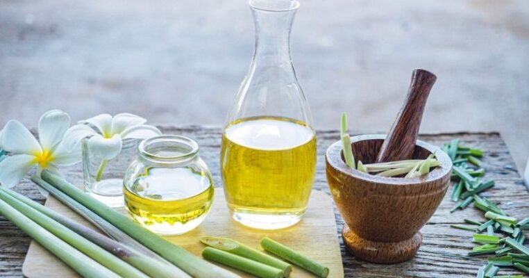 Cách Tự Làm Dầu Gội Thiên Nhiên Tại Nhà