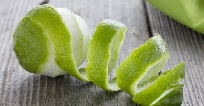 Dầu gội bằng vỏ bưởi